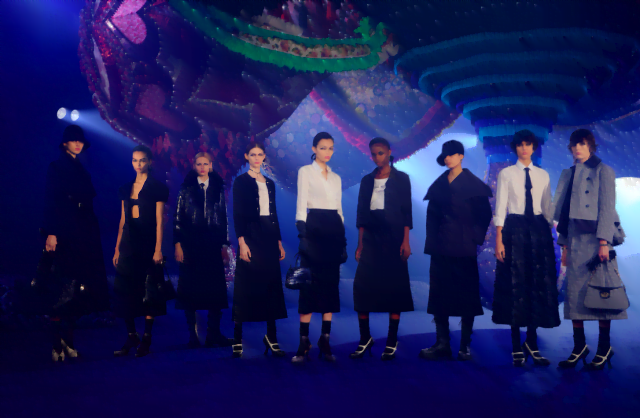 Capture decran 2023 03 01 a 12.18.40 Paris Fashion Week : Une ode à la féminité signée Dior