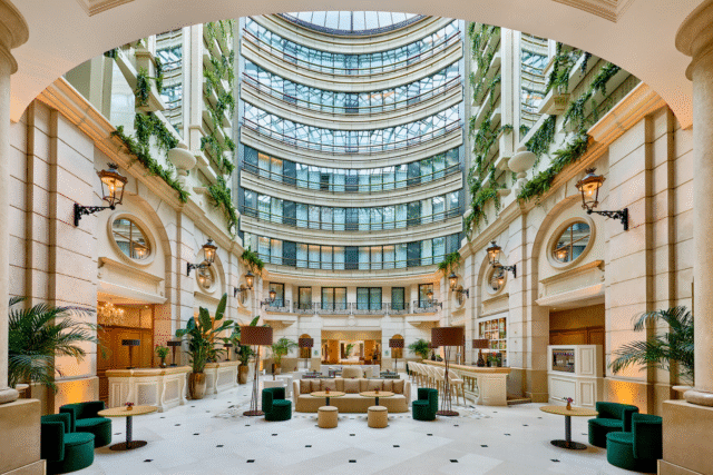 Tea Time au Paris Marriott Champs-Élysées, quand le chic parisien rencontre l’art du thé