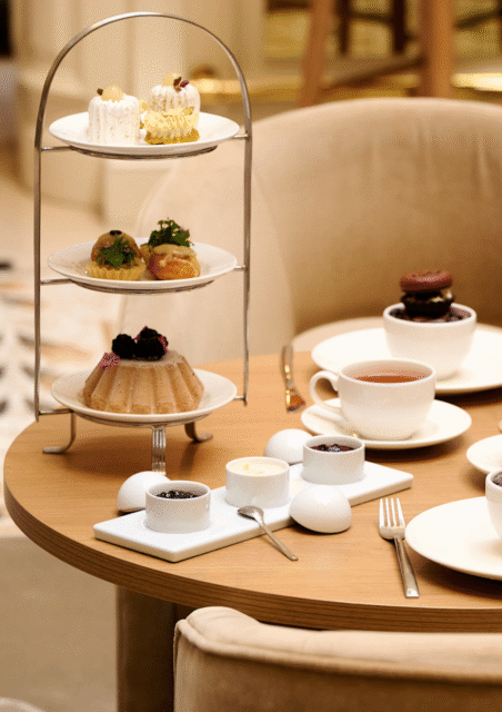 Tea Time au Paris Marriott Champs-Élysées, quand le chic parisien rencontre l’art du thé